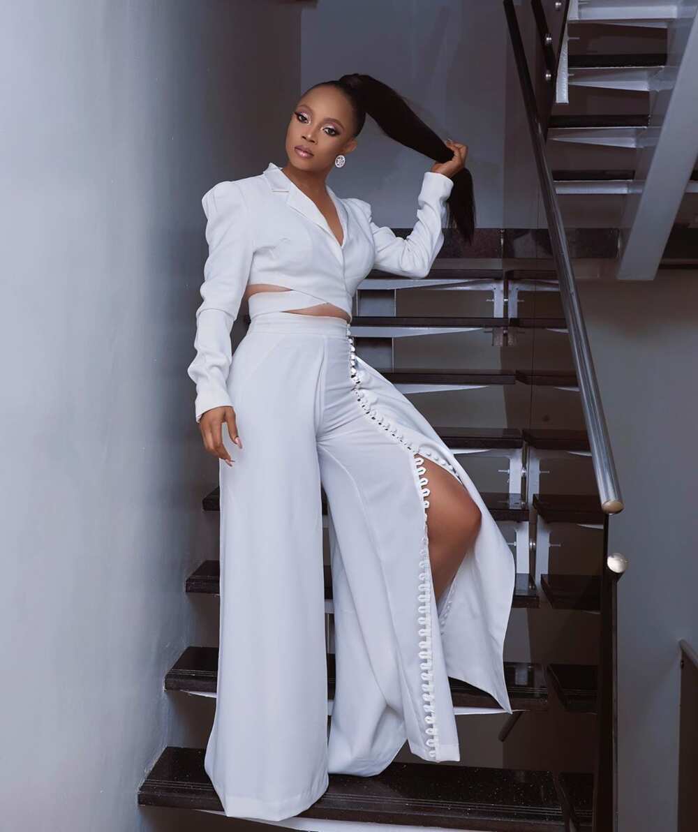 Toke Makinwa bleaching Toke Makinwa bleaching