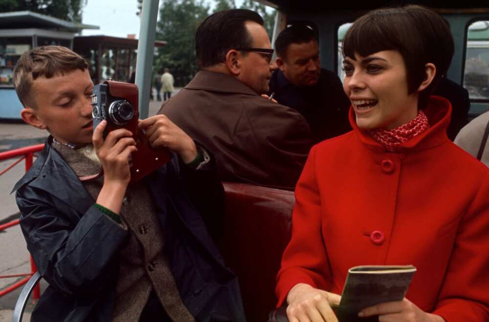 qui est le compagnon de Mireille Mathieu qui est le compagnon de Mireille Mathieu