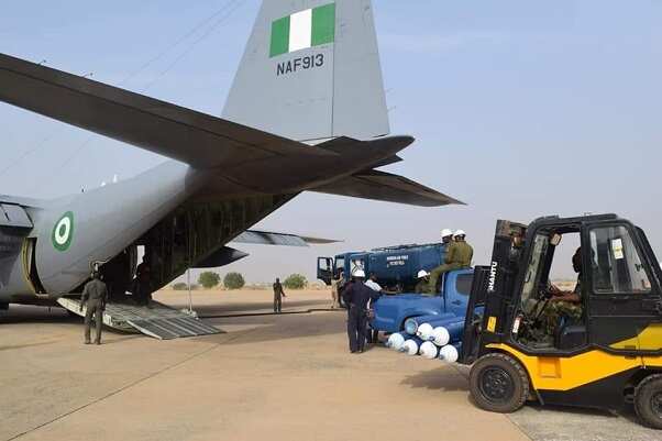 Nigerian Air Force helps to combat COVID-19 (photos)