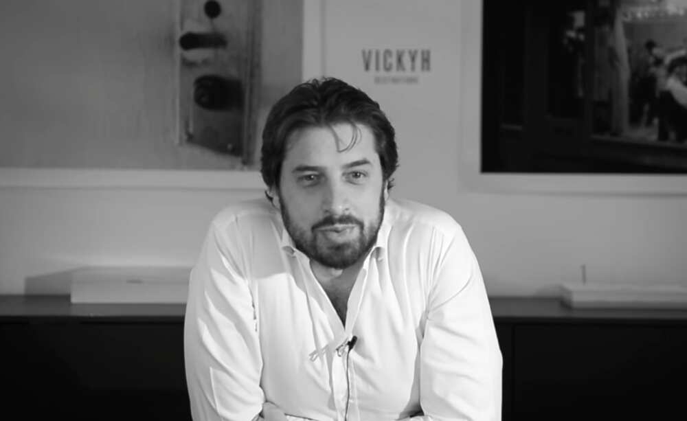 Alexis Favre : qui est vraiment le journaliste de la RTS ? Alexis Favre : qui est vraiment le journaliste de la RTS ?
