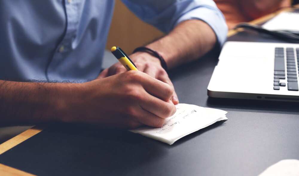 How to write a check How to write a check