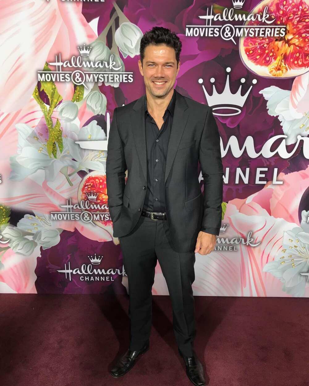 Ryan Paevey Did His Own Surfing For Hallmark's 'Two Tickets To