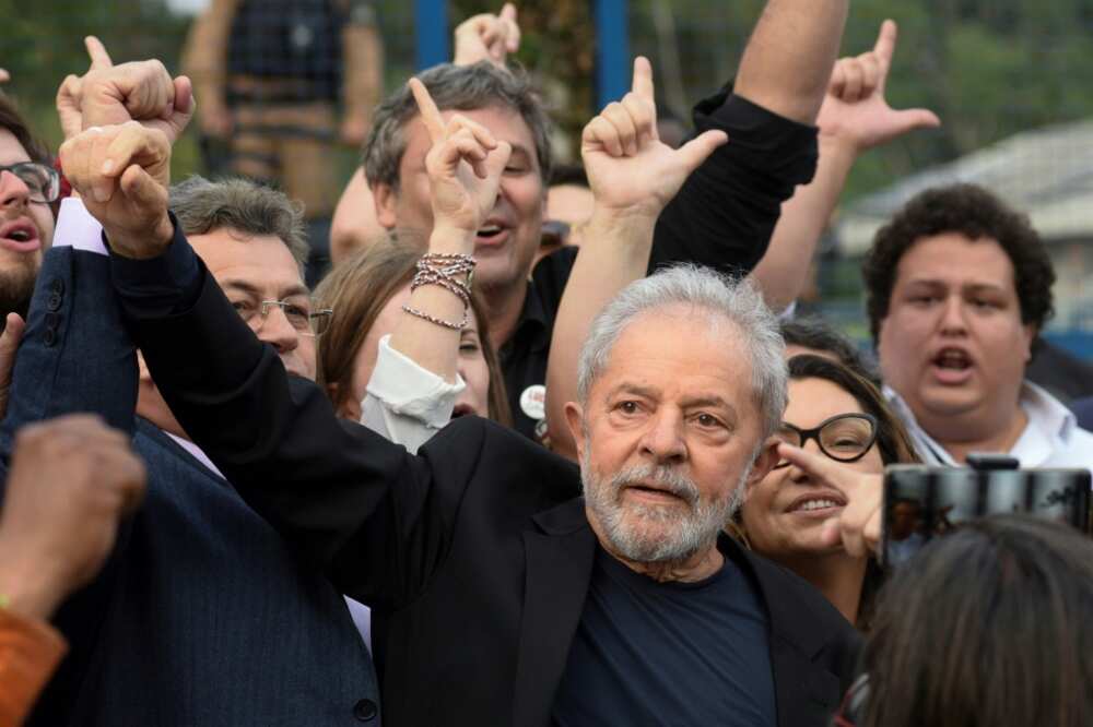 Polls show 52 percent of voters aged 16 to 24 intend to vote for Lula, compared to 32 percent for Bolsonaro Polls show 52 percent of voters aged 16 to 24 intend to vote for Lula, compared to 32 percent for Bolsonaro