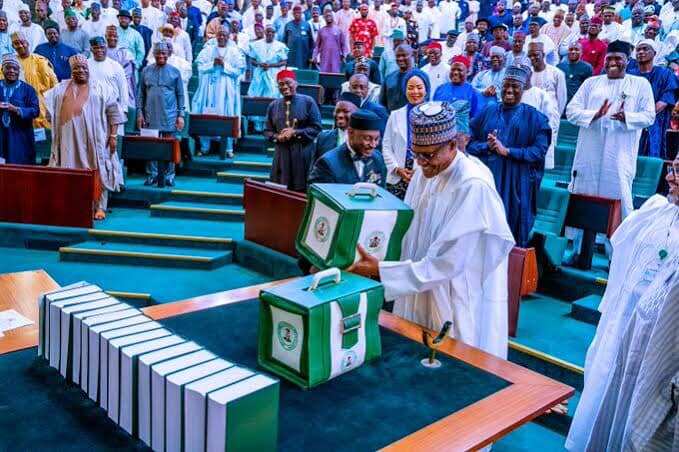 Buhari presents 2022 budget