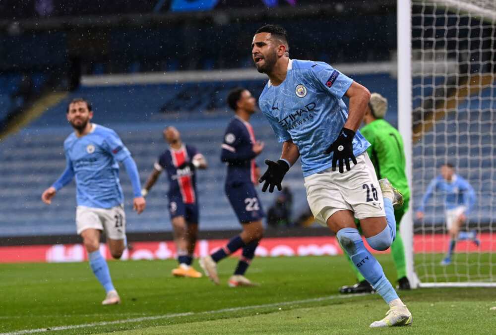 Riyad Mahrez marque un but Riyad Mahrez marque un but