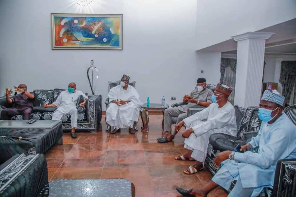Ahmed Lawan ya jagoranci tawagar Sanatoci zuwa gidan Orji Kalu Ahmed Lawan ya jagoranci tawagar Sanatoci zuwa gidan Orji Kalu