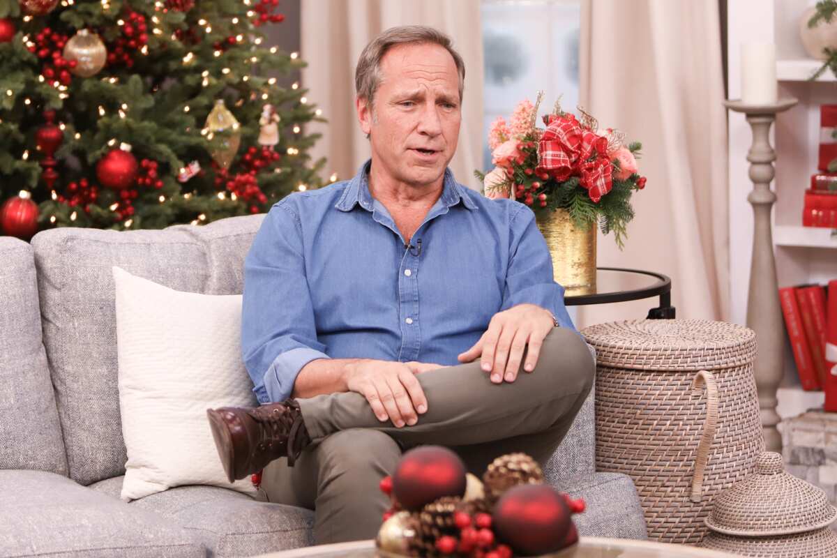 Does Mike Rowe Have A Wife? The TV Host's Personal Life Revealed