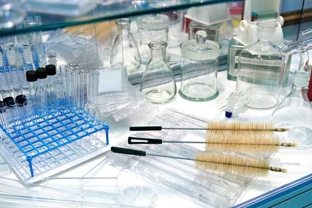 Lab equipment names Lab equipment names