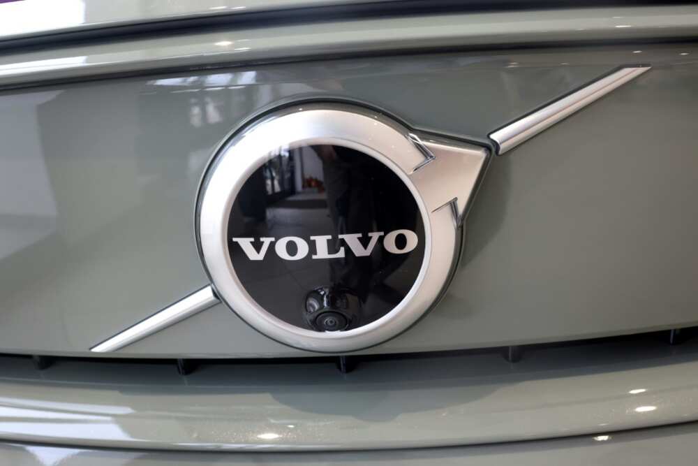 While overall sales revenue rose, Volvo sold fewer cars in its key European and US markets