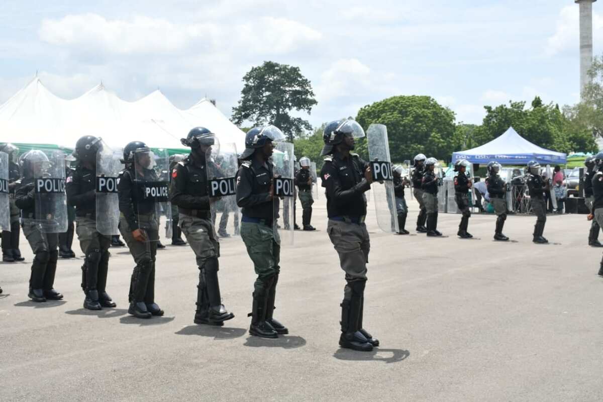 BREAKING: 2 policemen, 3 others killed as hoodlums launch fresh attack on Imo police station, bomb explosion averted