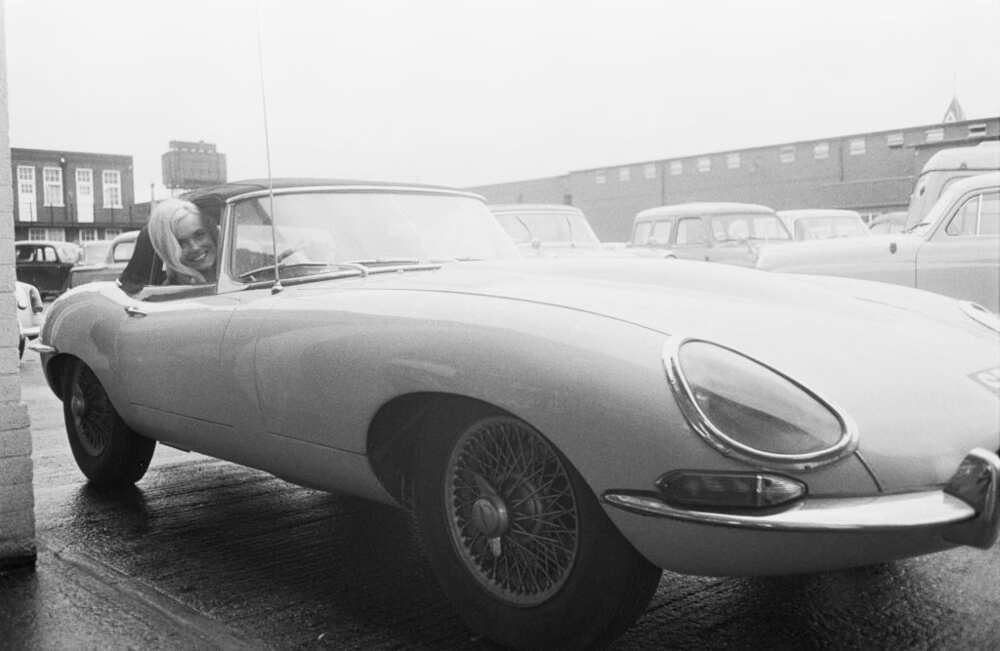 Top 10 des voitures de James Bond les plus légendaires à l'écran Top 10 des voitures de James Bond les plus légendaires à l'écran