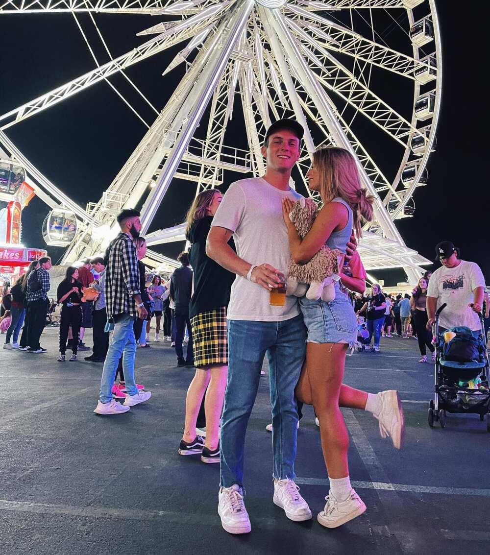 Does Emily Elizabeth have a boyfriend? Does Emily Elizabeth have a boyfriend?