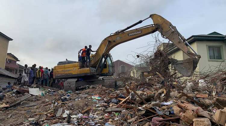 Ebutte-Metta, Muhammadu Buhari, Lagos Building Collapse