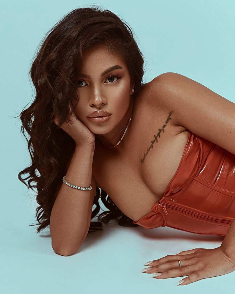 Ammika Harris Chris Brown baby mama Ammika Harris Chris Brown baby mama