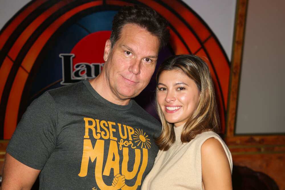 Dane Cook (L) and Kelsi Taylor (R) attend A Stand-Up Benefit For Maui at the Laugh Factory