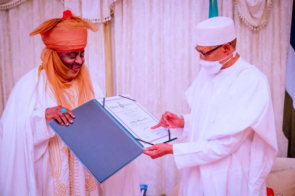Hotuna: Buhari ya Karba Bakuncin Sarkin Kano a Fadarsa Dake Abuja Hotuna: Buhari ya Karba Bakuncin Sarkin Kano a Fadarsa Dake Abuja