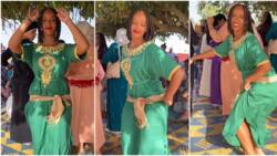 "She looks like Rihanna": Tall lady with good shape dances and whines waist to native music, video goes viral