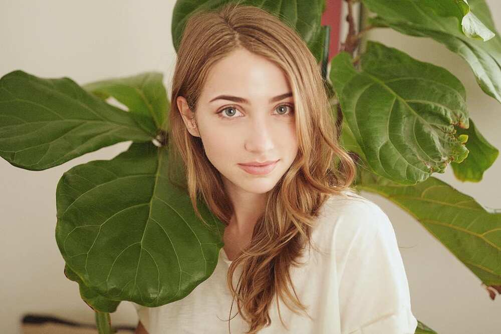 Emily Rudd: age, height, parents, movies and hot pictures