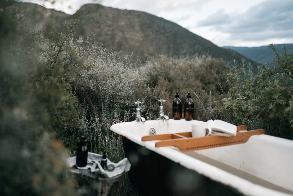 Biblical meaning of bathing Biblical meaning of bathing