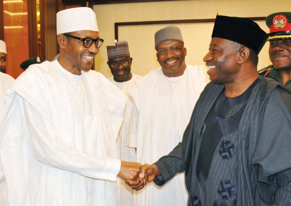 Jonathan ya aikewa Buhari sako mai muhimmanci Jonathan ya aikewa Buhari sako mai muhimmanci