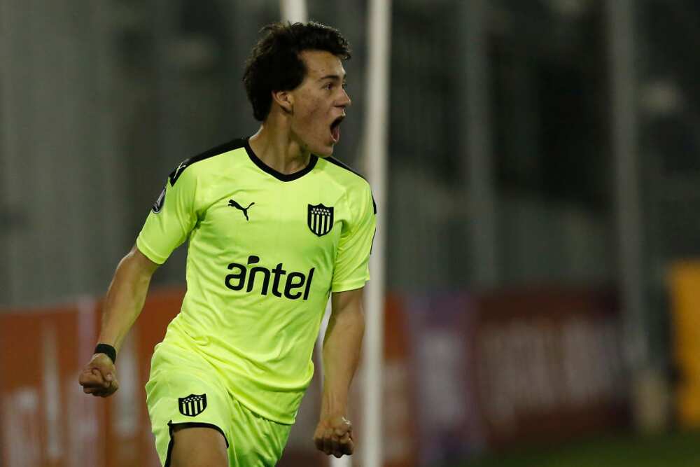 Facundo Pellistri: Man United complete 5-year move for Uruguay teenage sensation for €8.50m