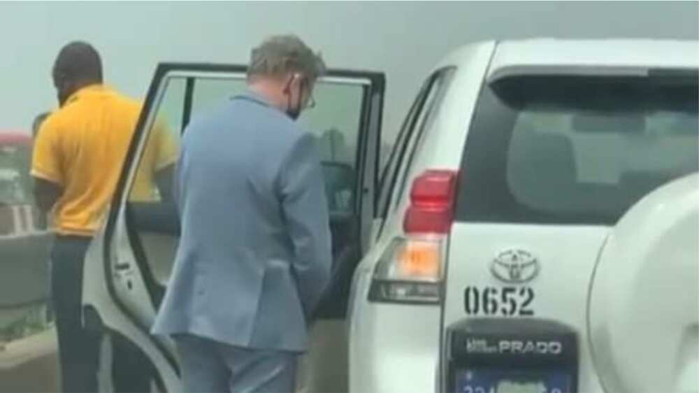 Mixed Reactions as Diplomat is Filmed Peeing on the Road in Nigeria