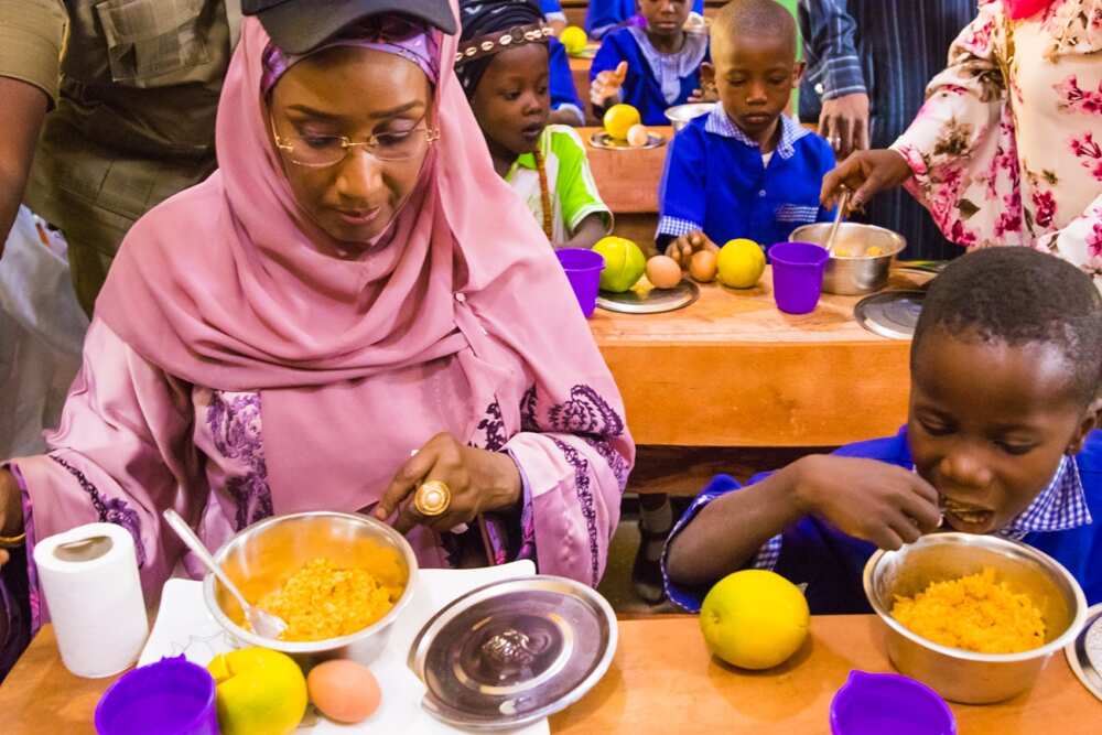 Kulli yaumin muna ciyar da yan makaranta milyan goma, Hajiya Sadiya