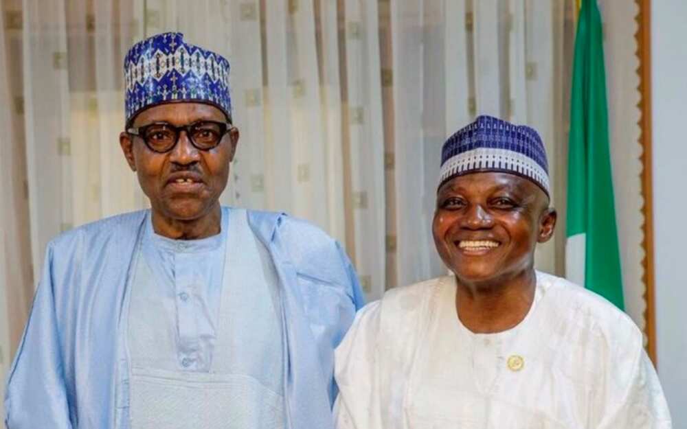 Dalilin da yasa aka yi watanni 6 Buhari bai nada Ministoci ba da farko – Garba Shehu