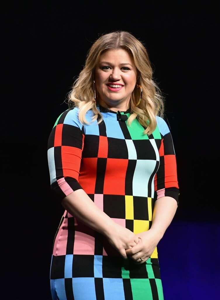 How much is Kelly Clarkson worth