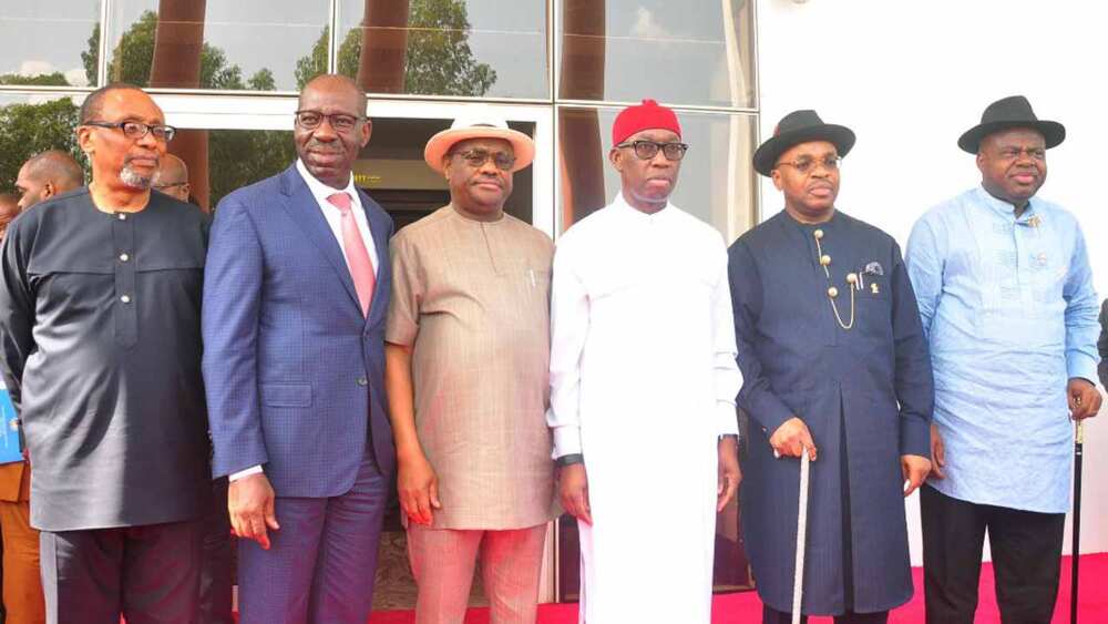 Fadar Shugaban kasa ta yi nadamar rashin samun damar zama da gwamnoni Fadar Shugaban kasa ta yi nadamar rashin samun damar zama da gwamnoni