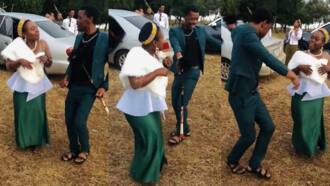 Beryl TV 96c4de22866ee916 Olamide, Davido, Chike & 3 Other Nigerian Singers Who Surprised Couples at Their Weddings, Videos Included 