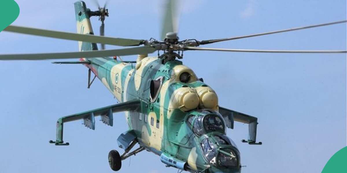 BREAKING: Panic As Military Helicopter Crashlands in Port Harcourt ...