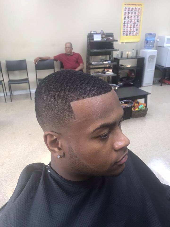 Drop fade haircut,  Fade haircut, Mens haircuts fade