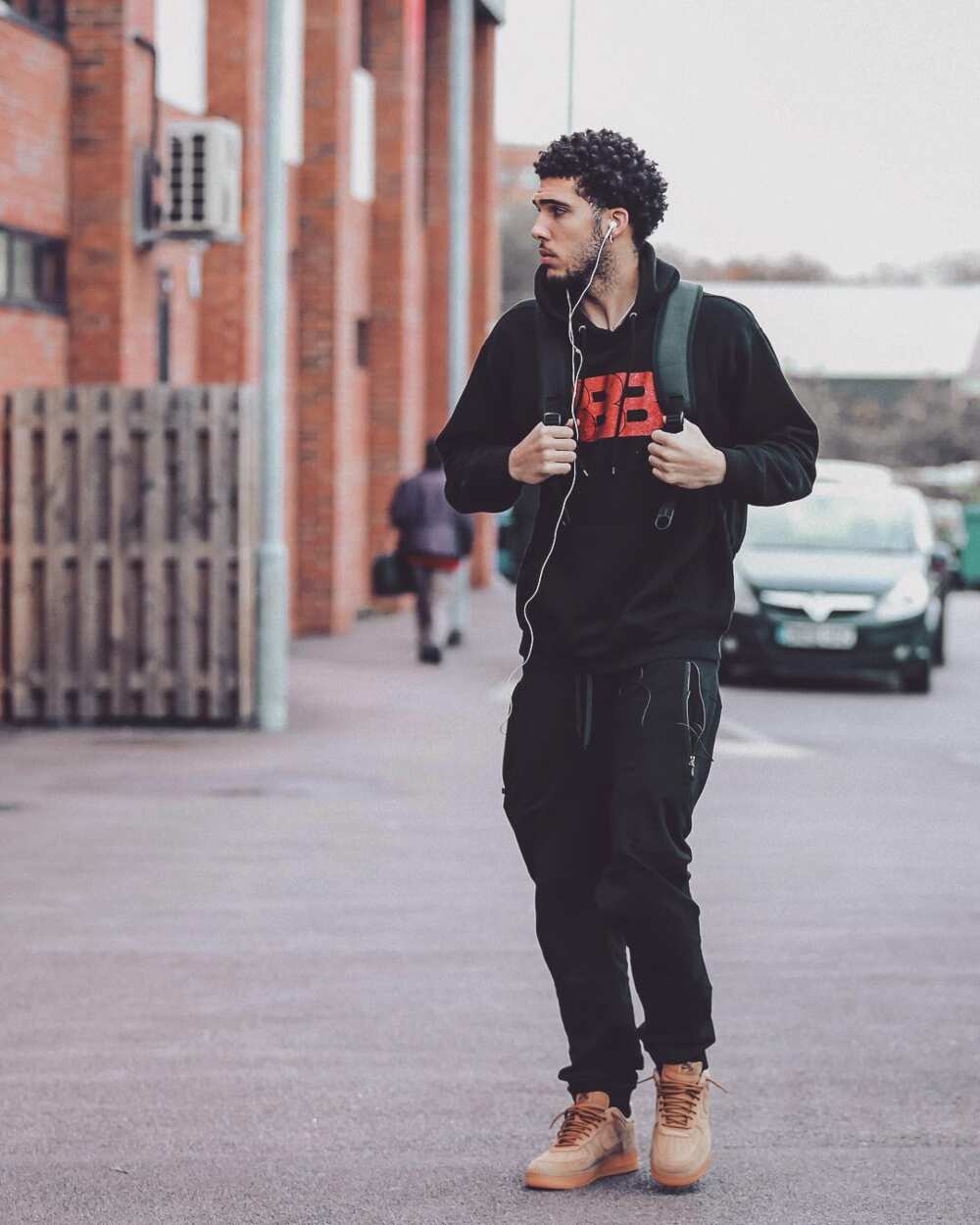 Lamelo, lonzo & liangelo ball unveil their super cute girlfriends 2020. Liangelo Ball Girlfriend : Liangelo Ball Bio Age Height Net Worth Girlfriend Tattoos Legit Ng