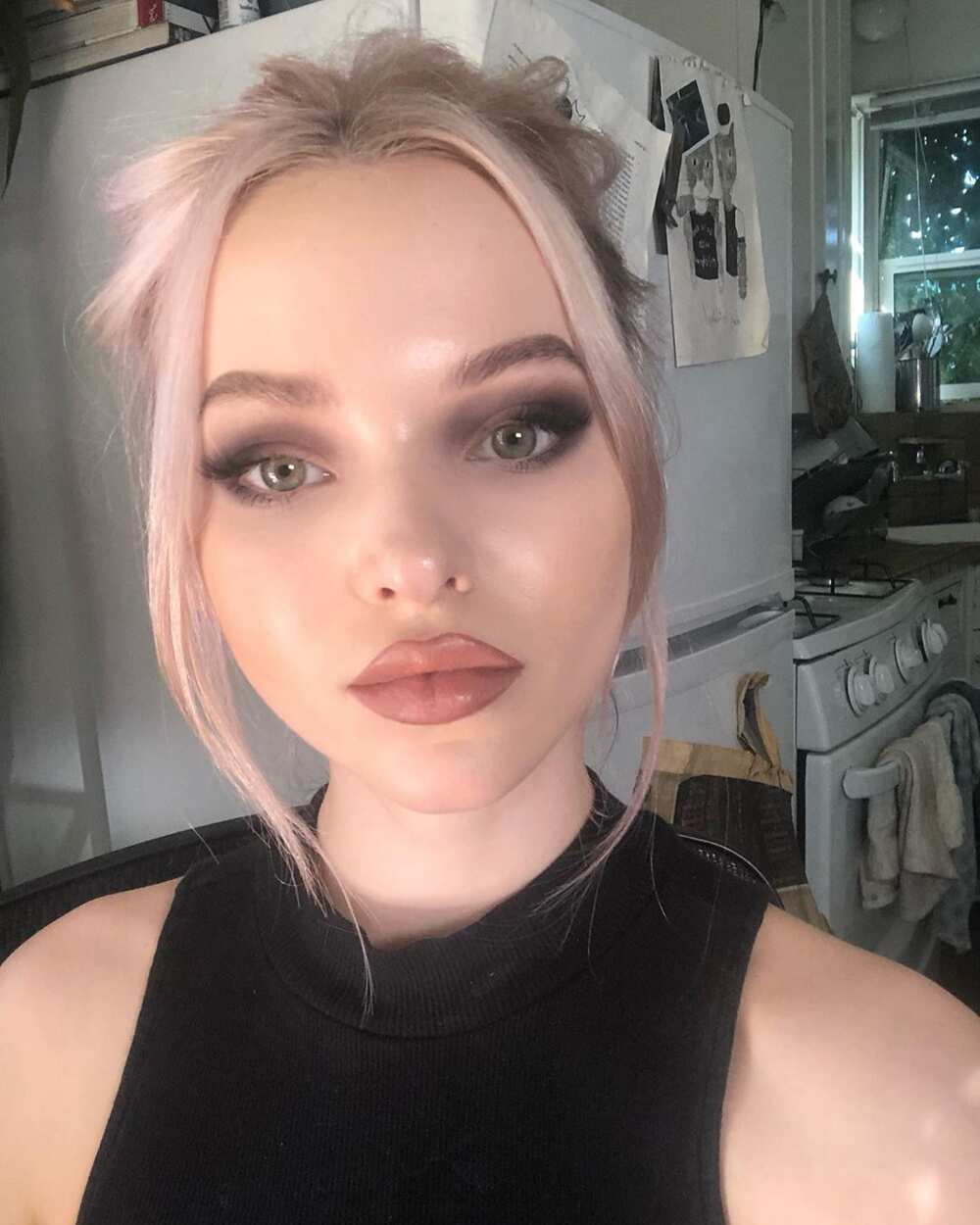 Dove Cameron lips Dove Cameron lips