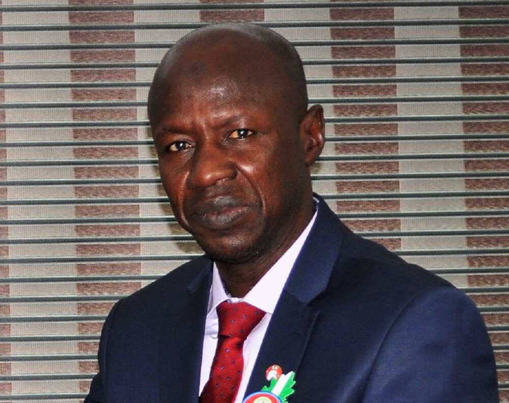 Bayan bincike gidansa, an cigaba da tsare Magu a ofishin yan sanda Bayan bincike gidansa, an cigaba da tsare Magu a ofishin yan sanda