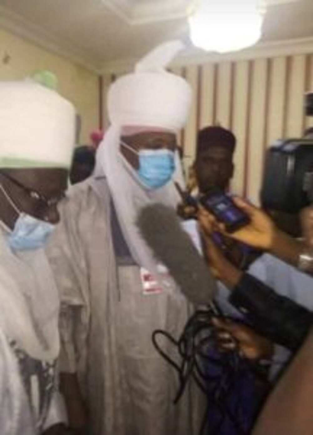Hotuna: Munir Jaafaru ya kai wa sabon Sarki ziyara, ya yi mubaya'a Hotuna: Munir Jaafaru ya kai wa sabon Sarki ziyara, ya yi mubaya'a