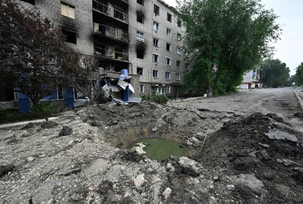 A shell crater in Siversk, 20 kilometres from the frontline in eastern Ukraine A shell crater in Siversk, 20 kilometres from the frontline in eastern Ukraine