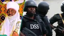 Tension as security operatives take over roads to deposed Emir Bayero’s palace, photos, video emerge