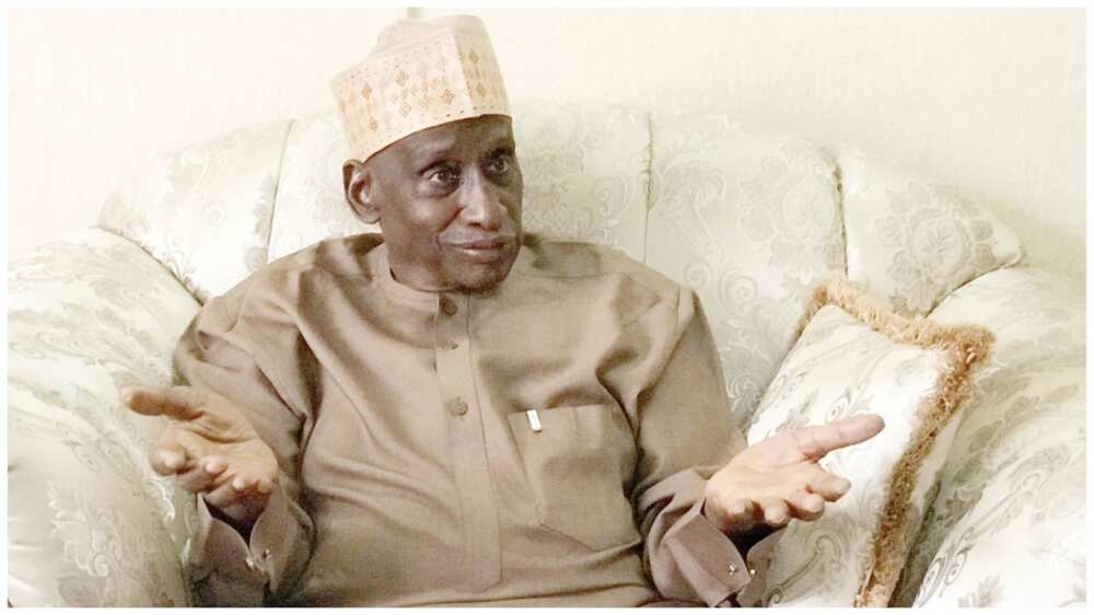 Na kusa da Buhari ga Osinbajo da Fayemi: Tinubu ya fi karfinku a zaben 2023, ku hakura kawai Na kusa da Buhari ga Osinbajo da Fayemi: Tinubu ya fi karfinku a zaben 2023, ku hakura kawai