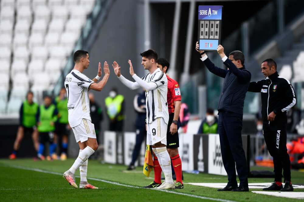 Cristiano Ronaldo ‘happy and smiling’ in changing room despite being