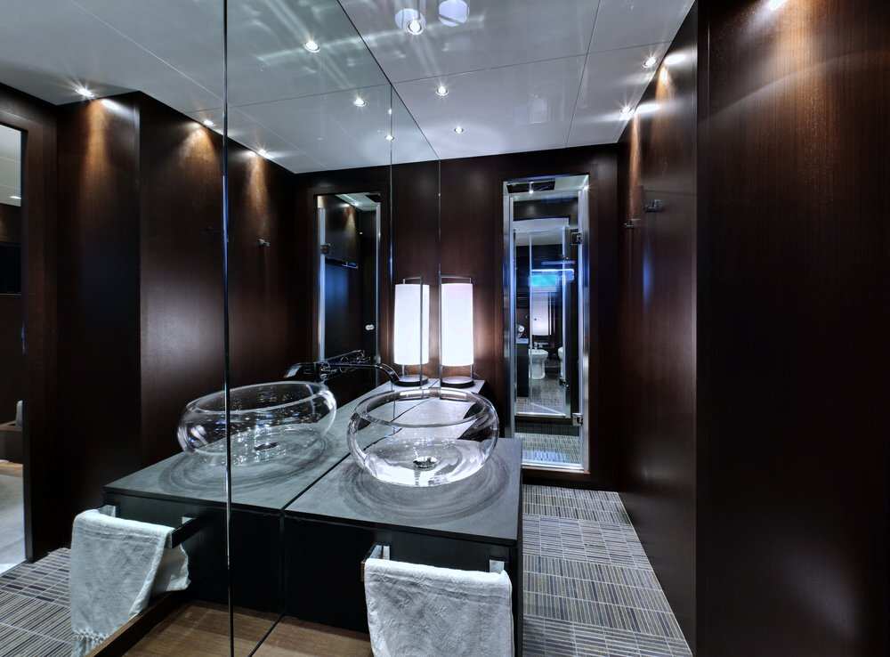 bathroom of the Most Expensive Hotel room in the World