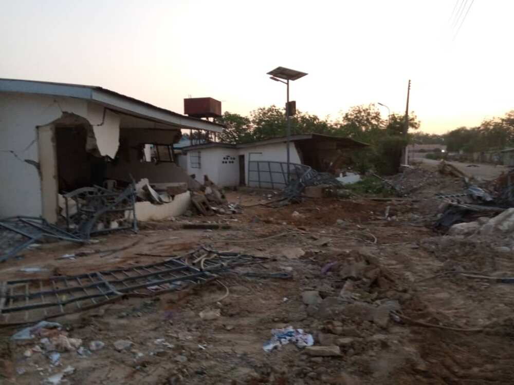 Saraki’s property: Kwara government begins demolition of Ile Arugbo