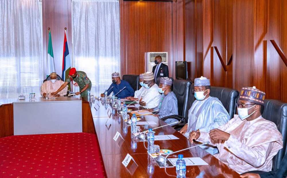Shugaban ƙasa, Muhammadu Buhari, tare da gwamnoni. Shugaban ƙasa, Muhammadu Buhari, tare da gwamnoni.