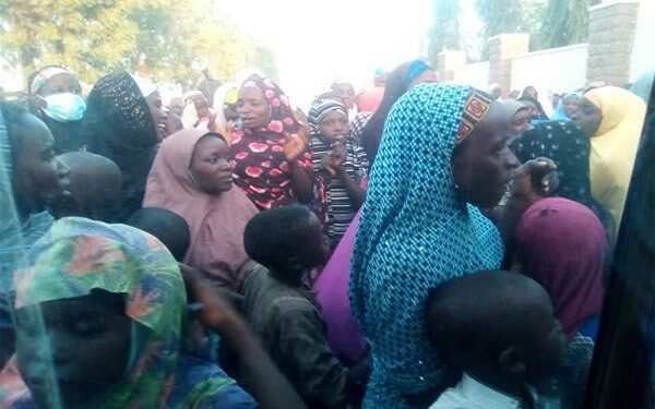 Drama, chaos as female beggars besiege Nigerian governor's residence, locks him in