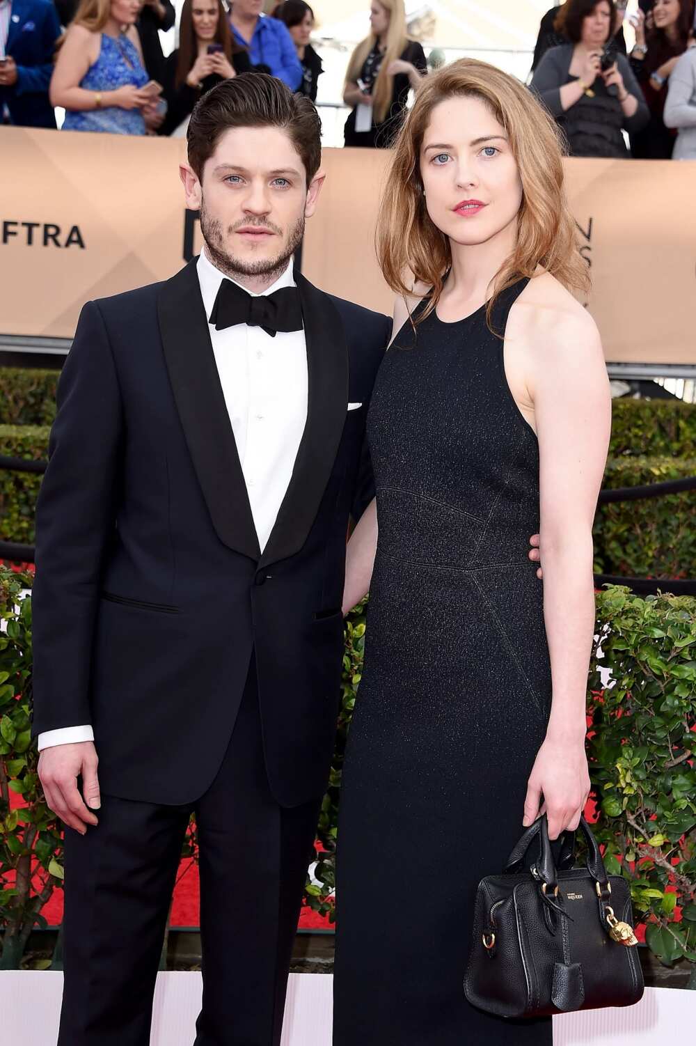Iwan Rheon girlfriend Iwan Rheon girlfriend