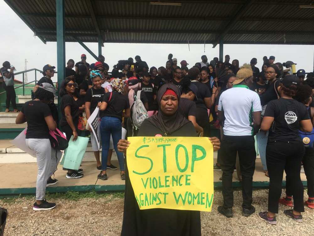 Aisha Yesufu joins protest against police harassment of women. Credit: Twitter