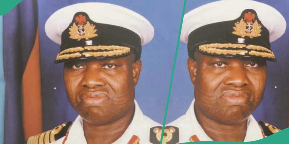 Former Chief of Defence Staff Admiral Ogohi who served under former President Olusegun Obasanjo is dead.