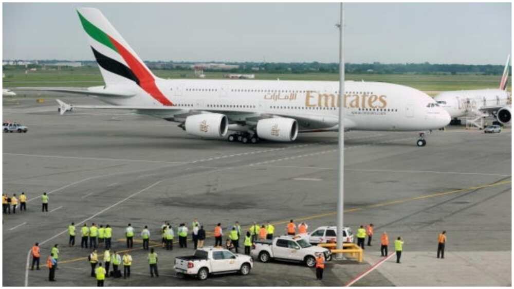 Trouble as FG bars Emirates Airlines’ from Lagos Airport, slashes Abuja flights