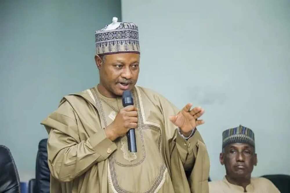 Uba sani ya gana da jami'an tsaro a Kaduna Uba sani ya gana da jami'an tsaro a Kaduna
